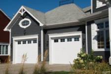 Some reasons why you should replace your garage door